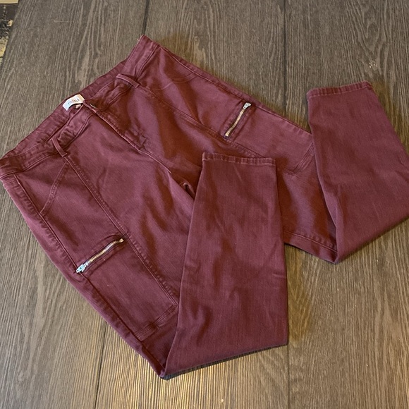 Pistola burgundy jeans. Size 32. Stretch skinny. Multiple pockets. Cute! - Picture 3 of 10